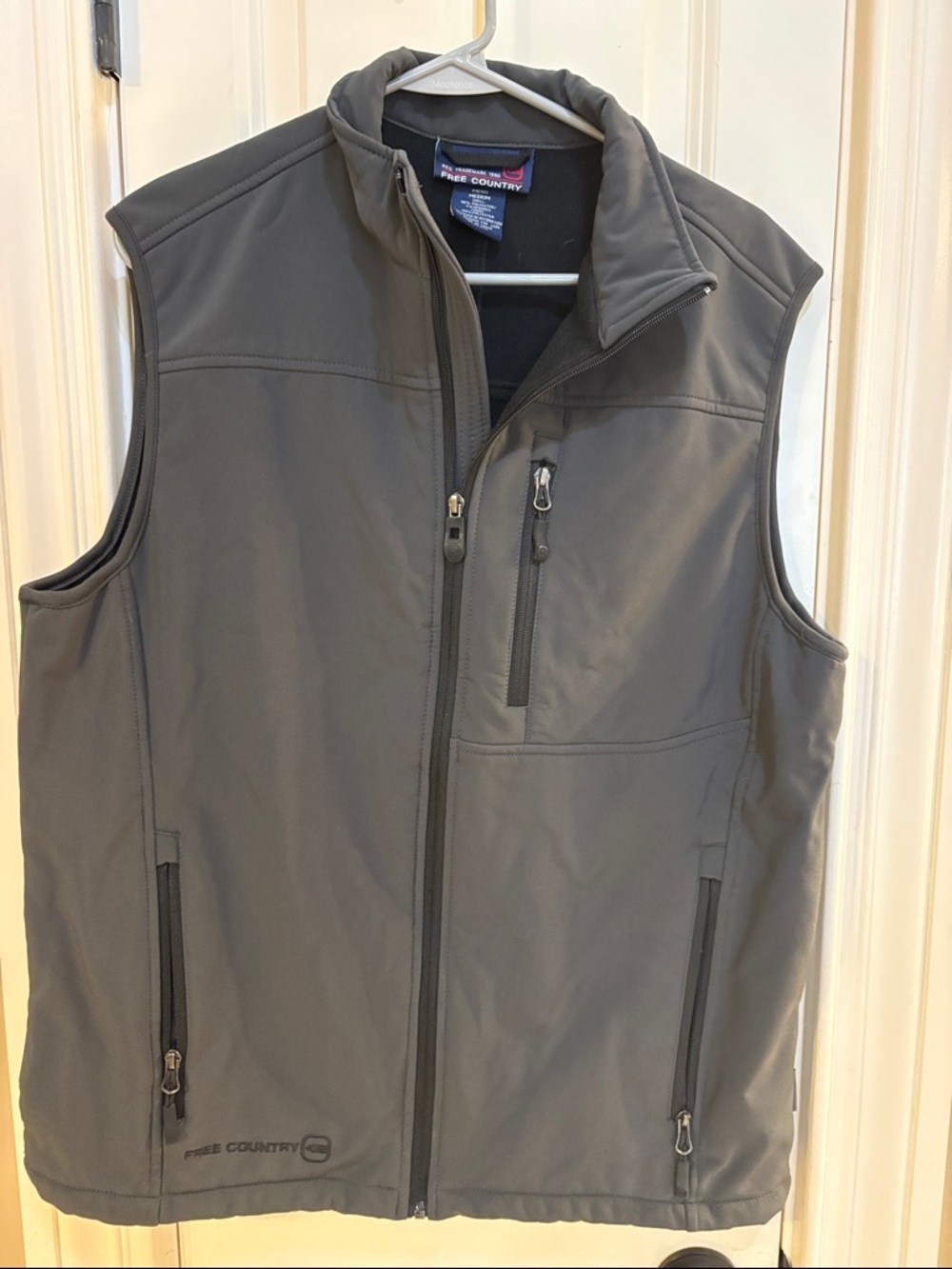 Free Country Men's Charcoal Softshell Vest - Full Zip